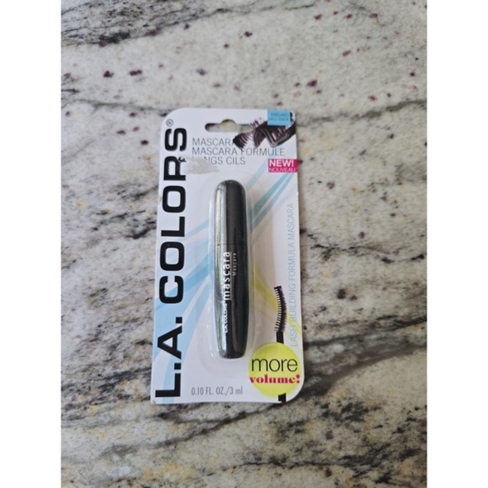 Mascara LA colors very blackโ new in package